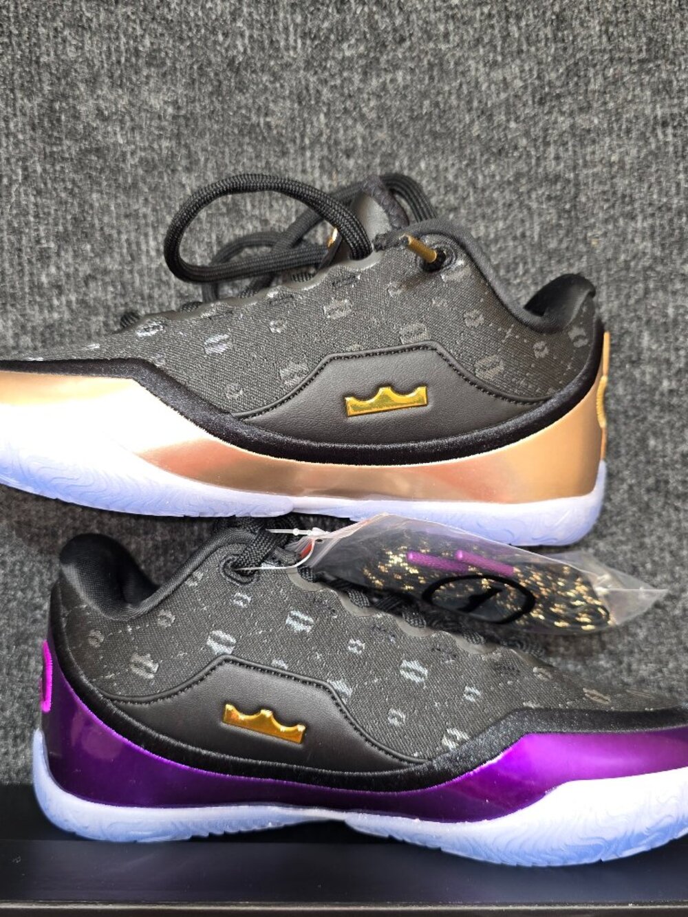 Nike LeBron Witness 7 GS Youth 3Y Black Gold Purple Basketball Shoes NWOB + Extr